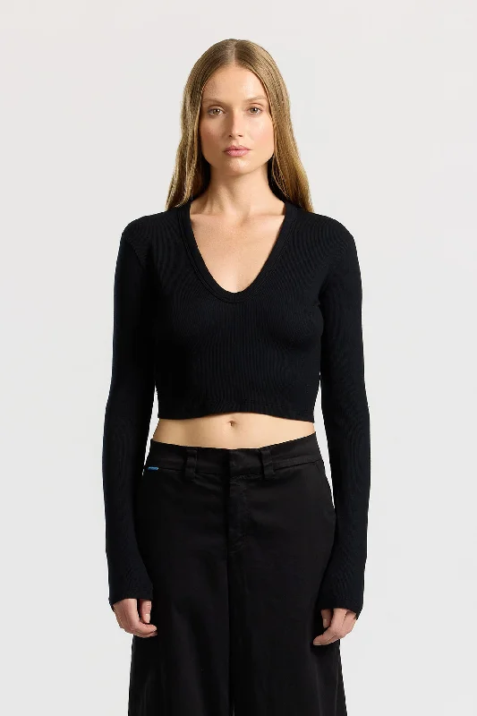 Verona Crop U-Neck Shirt (Sale) Welt Pockets Slit Pockets