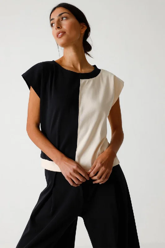 SKFK Ekai T-Shirt Hooded Caped Shawl Collar