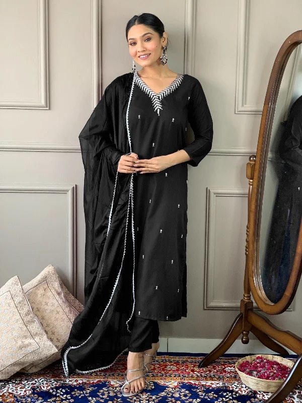 Black Designer Readymade Pant Suit With Thread Sequance Embroidery Work Cozy Knit Pants Black Designer Readymade Pant Suit With Thread Sequance Embroidery Work Cozy Knit Pants