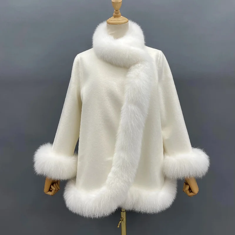 Women Winter Spring Warm Comfortable Cashmere Poncho Celebrity Style Real Fox Fur Trim High Quality Cashmere Poncho