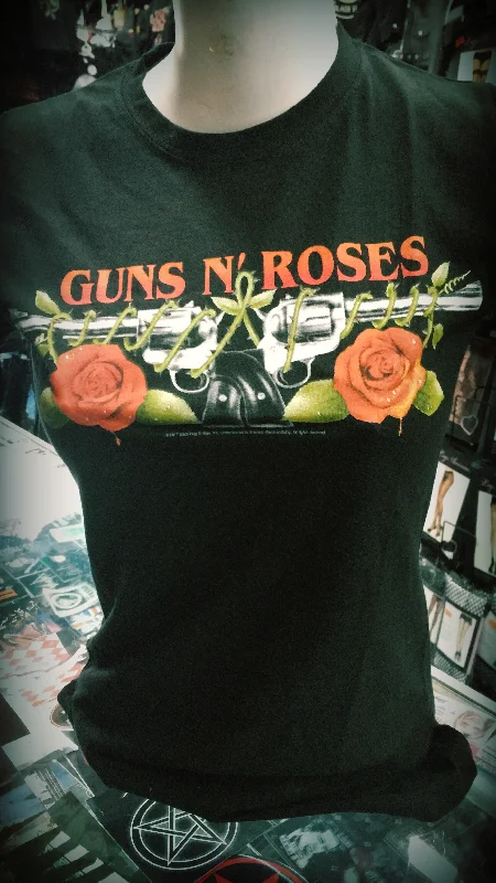 Guns N' Roses Pistol and Roses T-Shirt