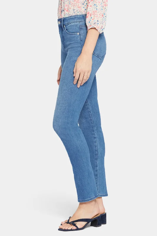 Le Silhouette Sheri Slim Jeans - Stunning