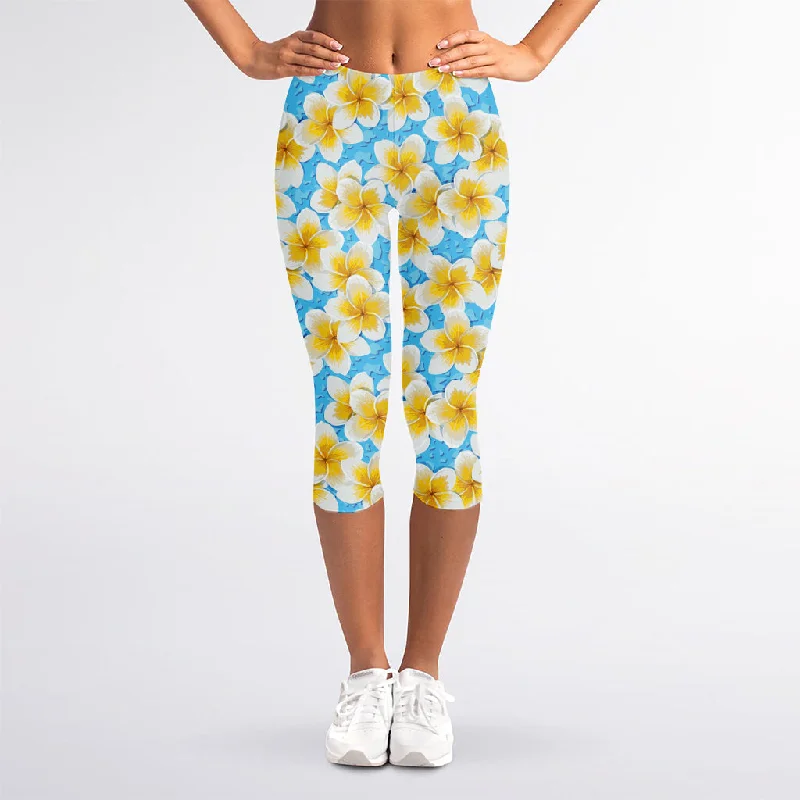 Frangipani On The Water Pattern Print Women's Capri Leggings Cozy Yoga Compression Leggings Frangipani On The Water Pattern Print Women's Capri Leggings Cozy Yoga Compression Leggings