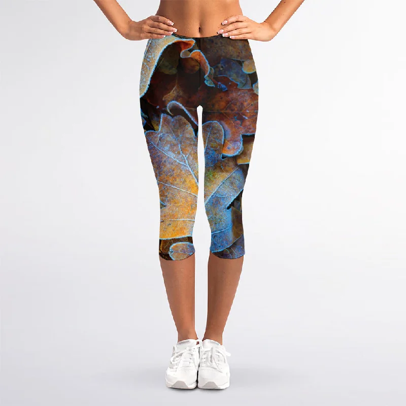 Frozen Oak leaf Print Women's Capri Leggings Elegant Shiny Black Leggings