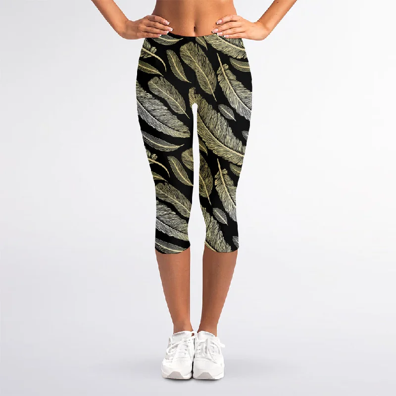Gold And Black Feather Pattern Print Women's Capri Leggings Trendy Sporty Compression Leggings Gold And Black Feather Pattern Print Women's Capri Leggings Trendy Sporty Compression Leggings