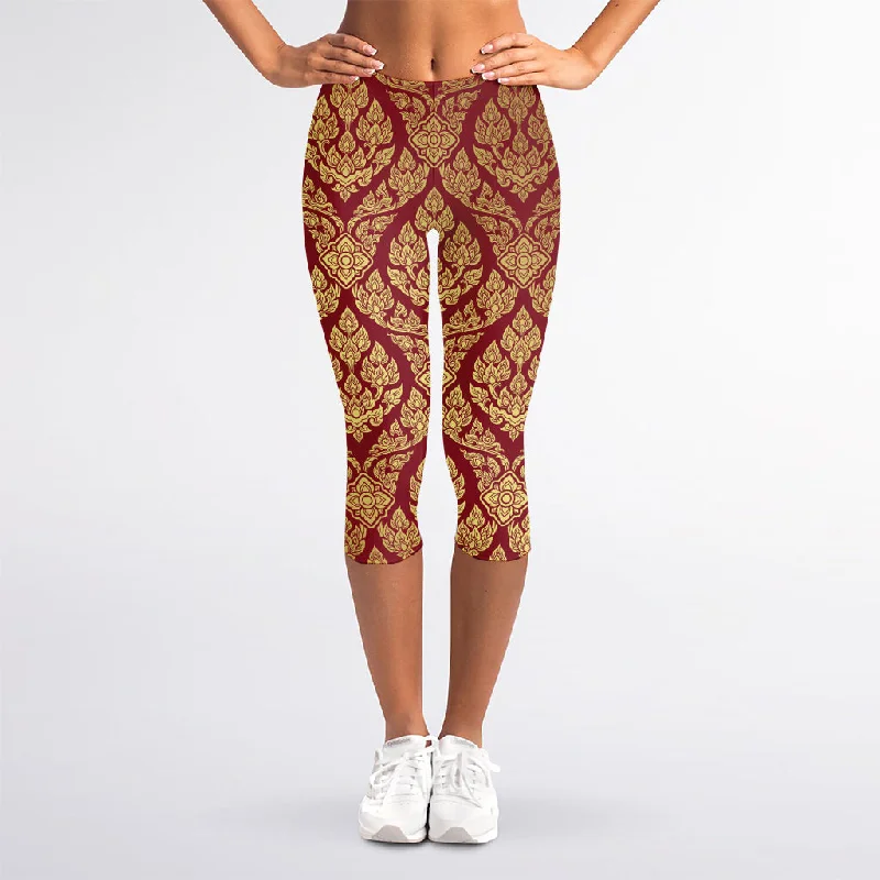 Gold And Red Thai Pattern Print Women's Capri Leggings Trendy Fitness Leggings