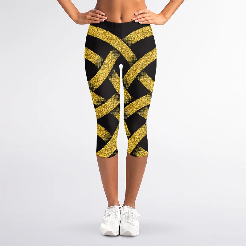 Gold Celtic Knot Symbol Print Women's Capri Leggings Stylish Athletic Wear Leggings