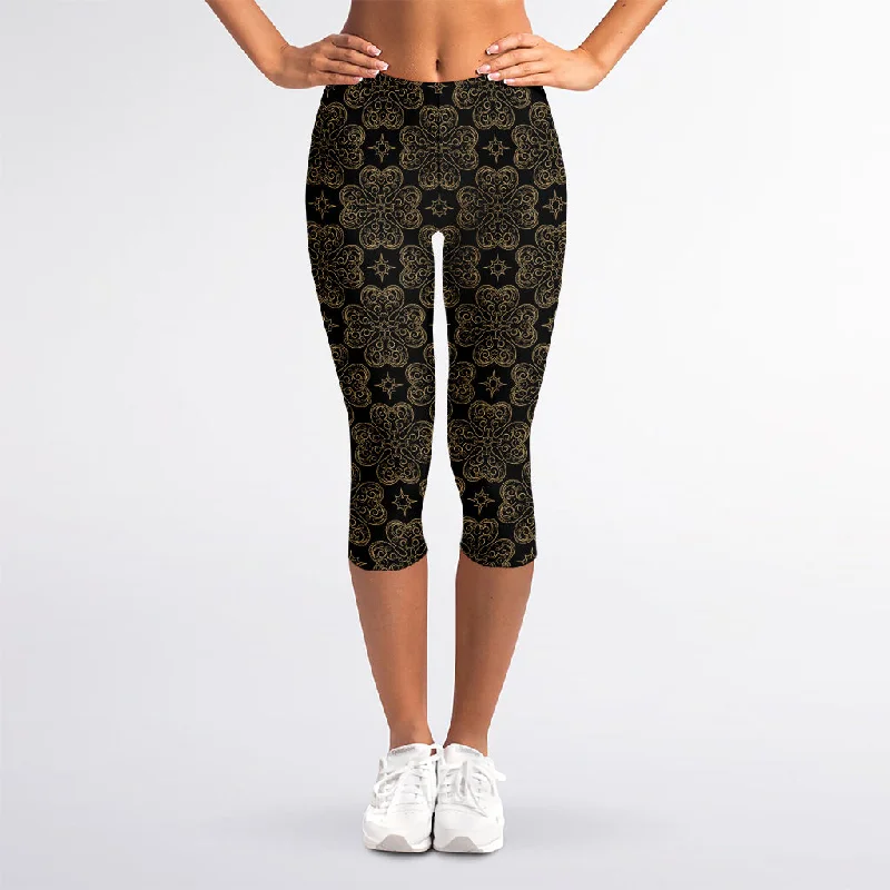 Gold Clover St. Patrick's Day Print Women's Capri Leggings Fashionable Solid Color Tights Gold Clover St. Patrick's Day Print Women's Capri Leggings Fashionable Solid Color Tights